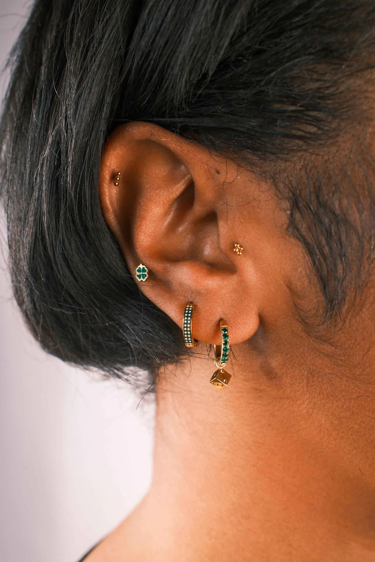 Clover Enamel Flat Back Stud - Green - Image 3