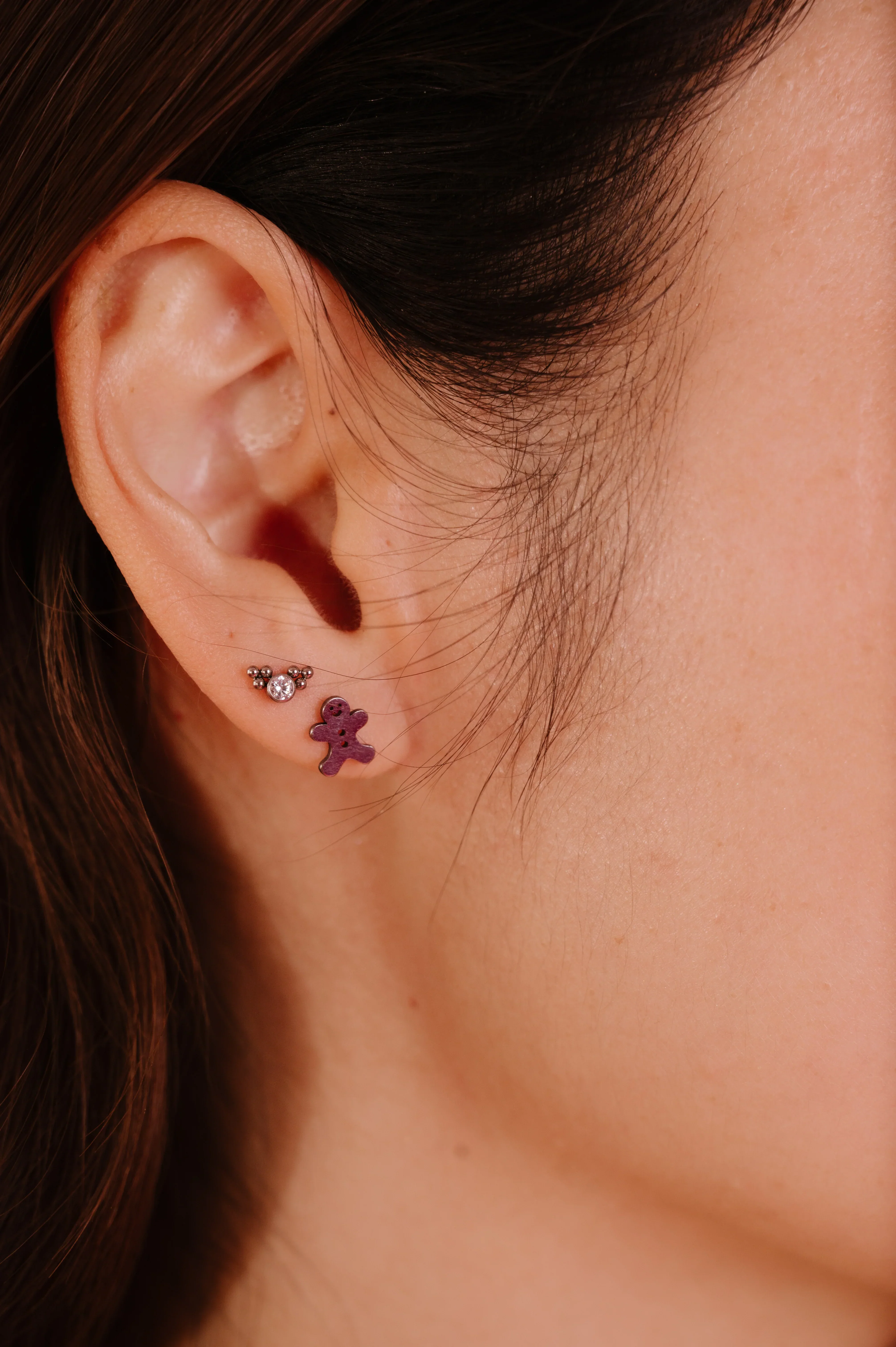 Gingerbread Flat Back Stud - Image 3