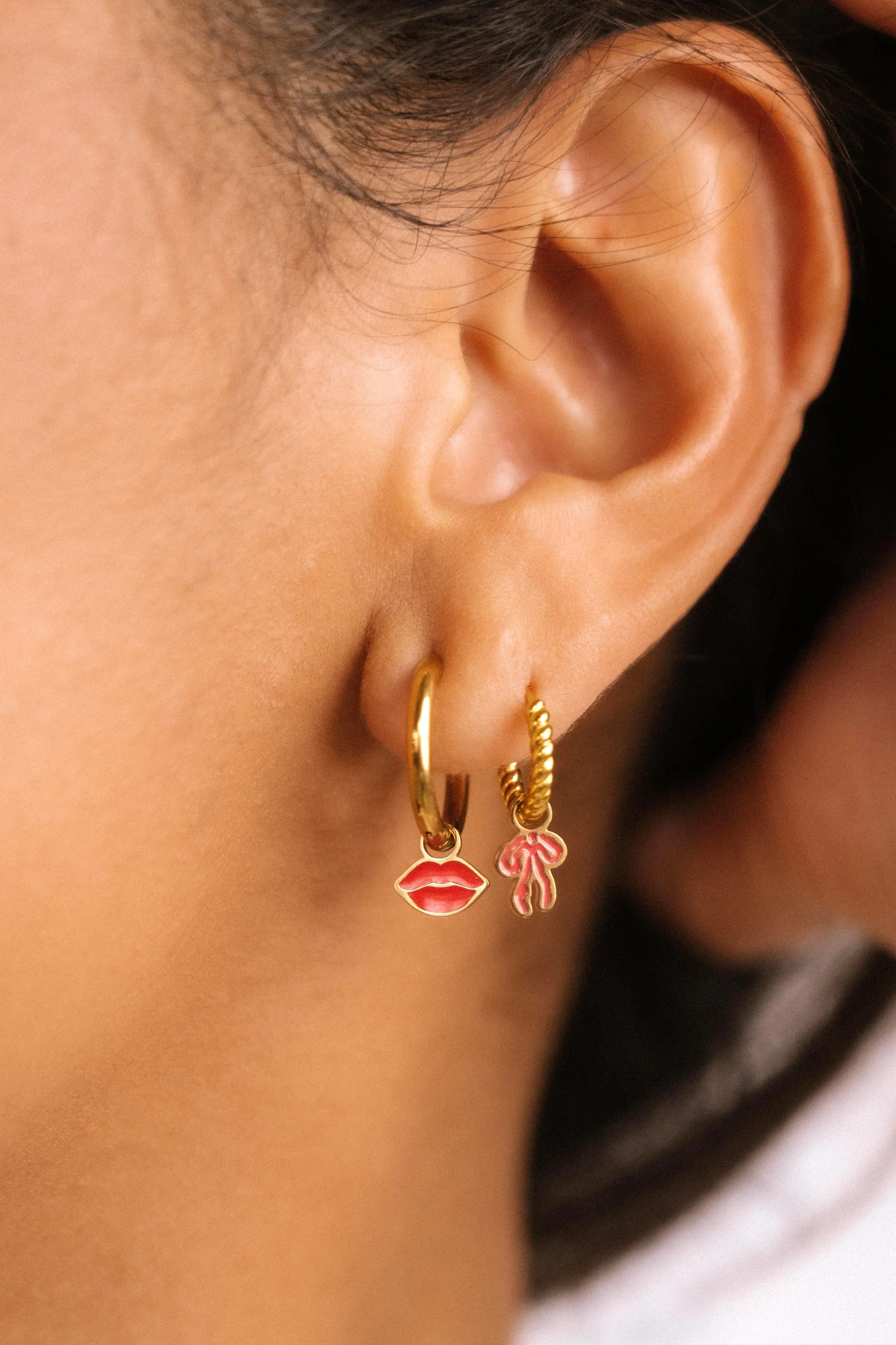Scarlet Bow Enamel Hoop Charm - Image 3