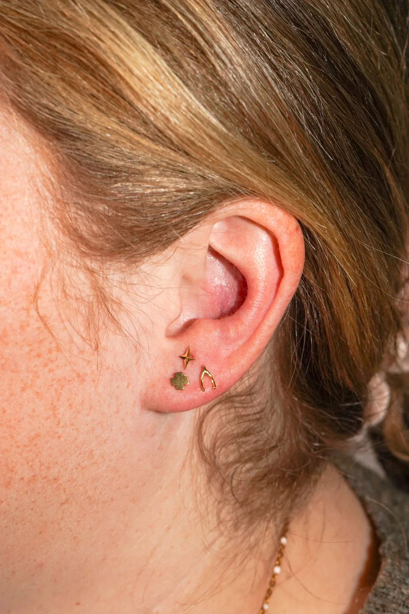 Wishbone Flat Back Stud - Image 2